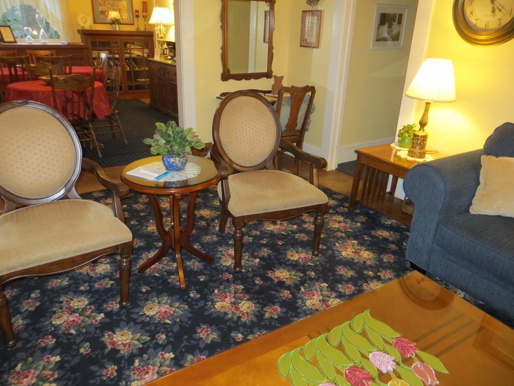 Shady Oaks Country Inn เซนต์เฮเลนา ภายนอก รูปภาพ
