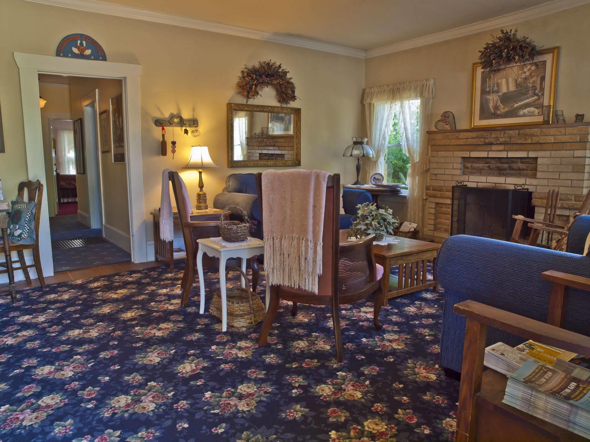 Shady Oaks Country Inn เซนต์เฮเลนา ภายนอก รูปภาพ