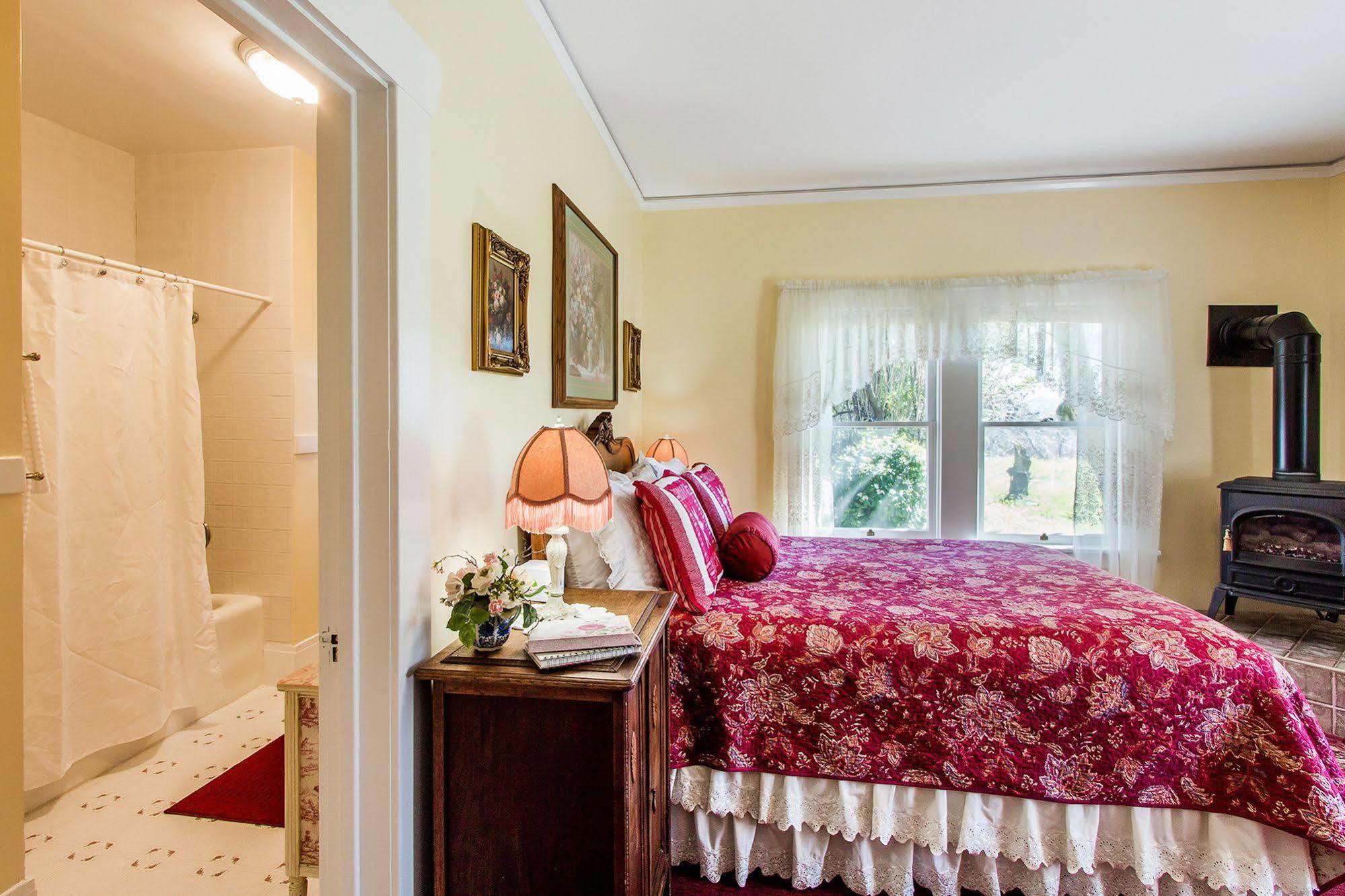Shady Oaks Country Inn เซนต์เฮเลนา ภายนอก รูปภาพ
