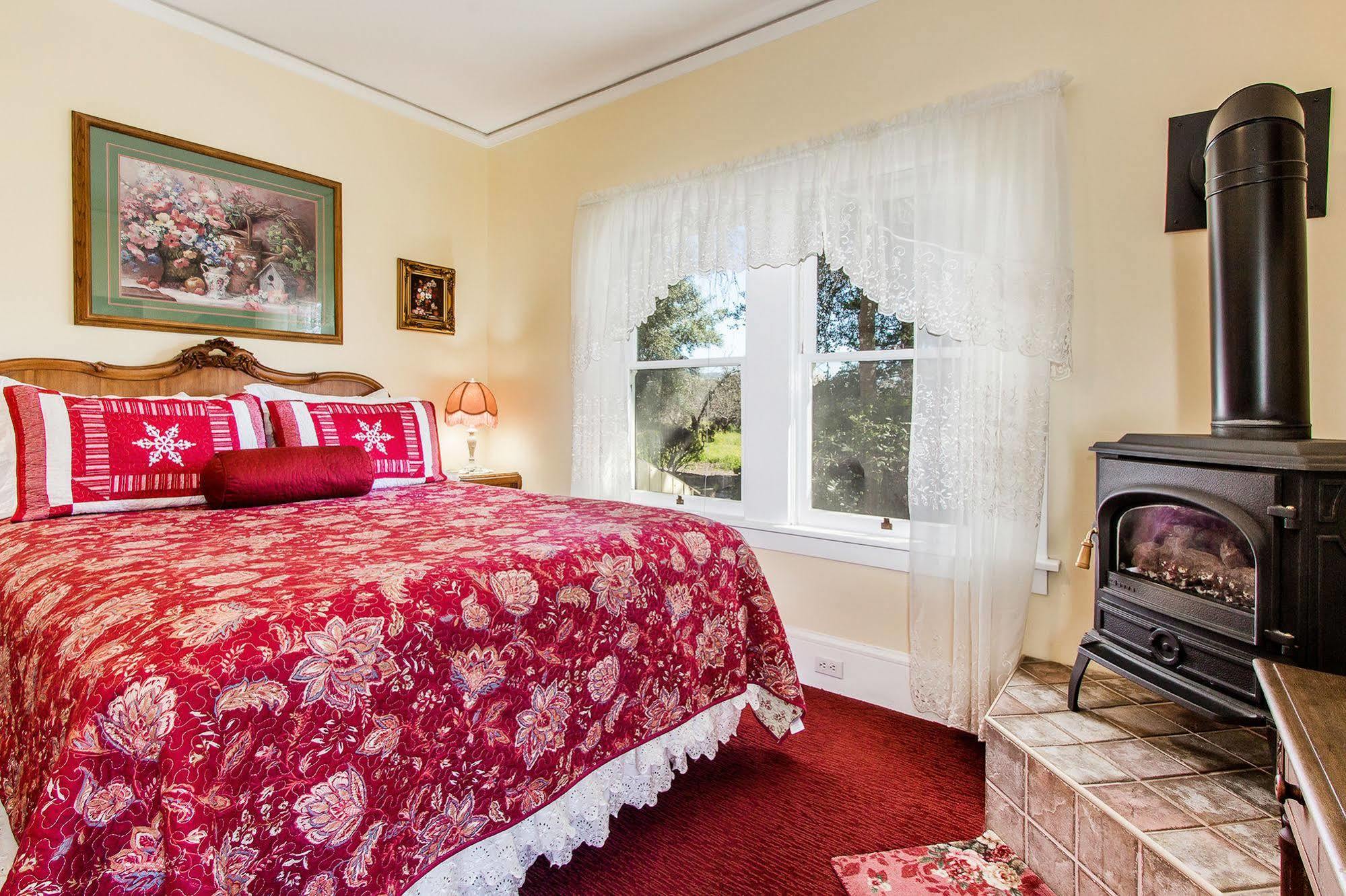 Shady Oaks Country Inn เซนต์เฮเลนา ภายนอก รูปภาพ