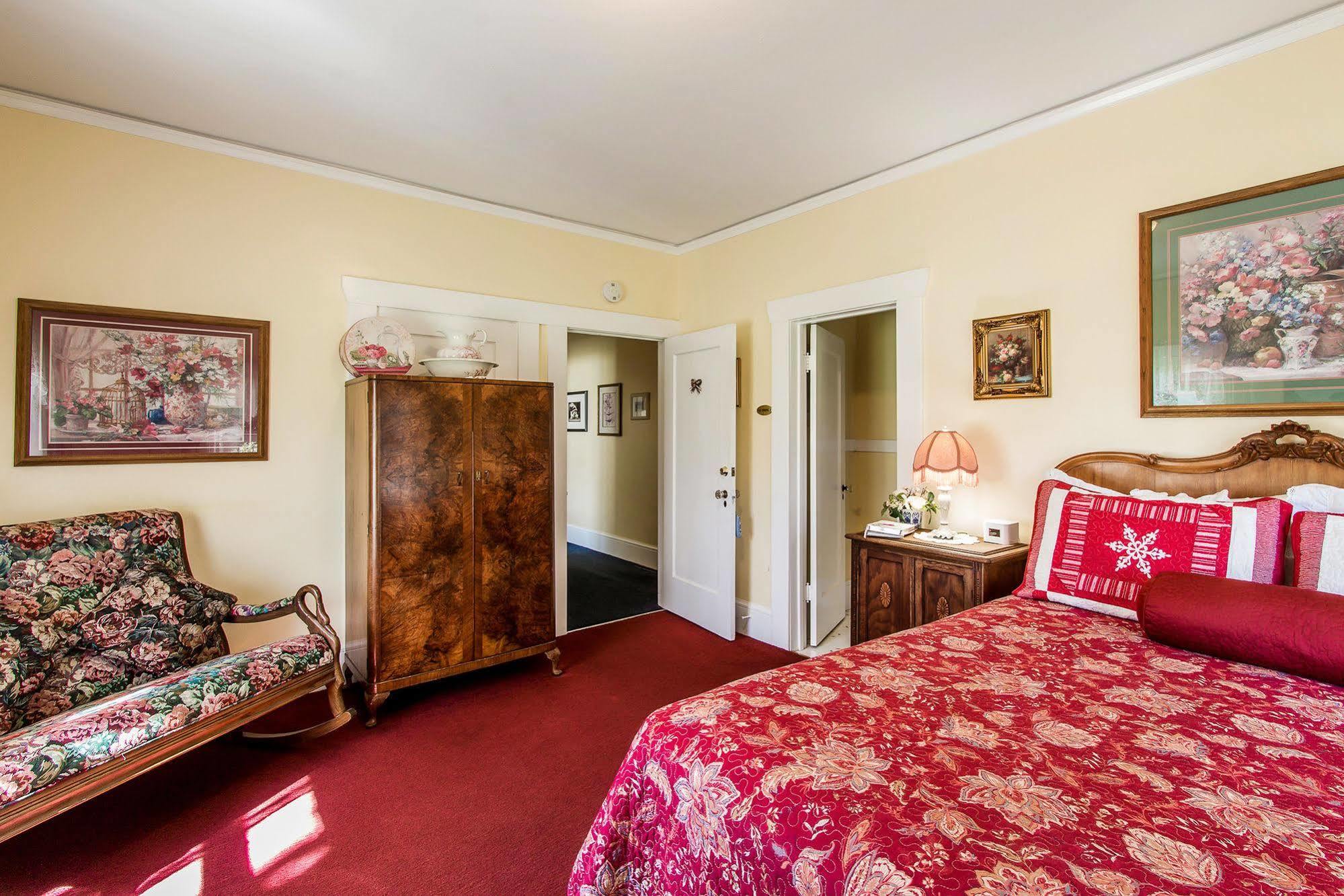 Shady Oaks Country Inn เซนต์เฮเลนา ภายนอก รูปภาพ