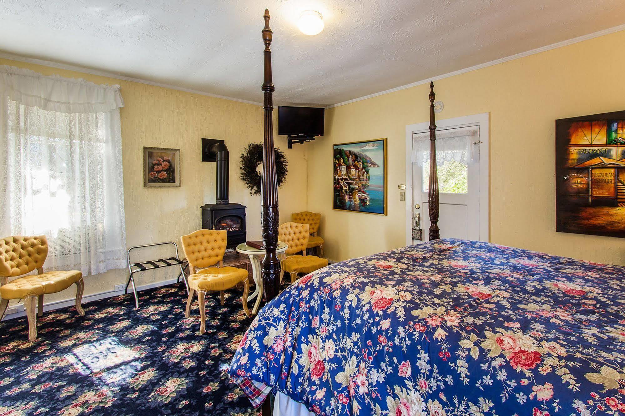Shady Oaks Country Inn เซนต์เฮเลนา ภายนอก รูปภาพ